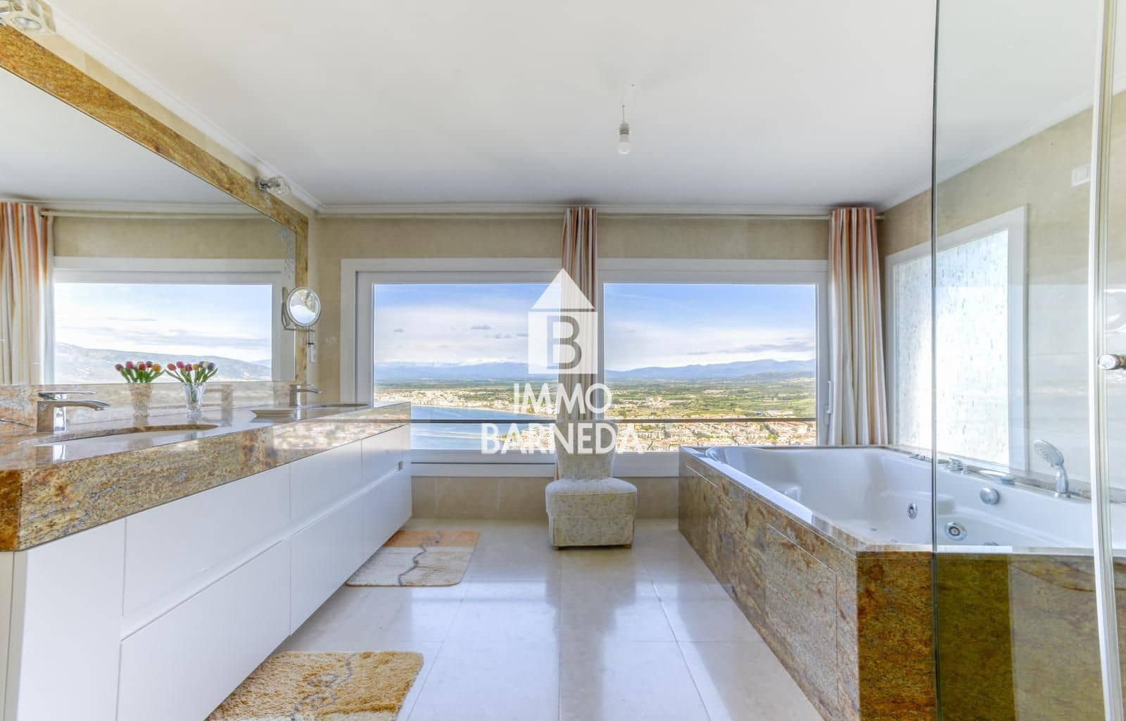 4 sypialnia Willa na sprzedaż w Roses z basenem garażem - 945 000 € (Ref: 8973226)