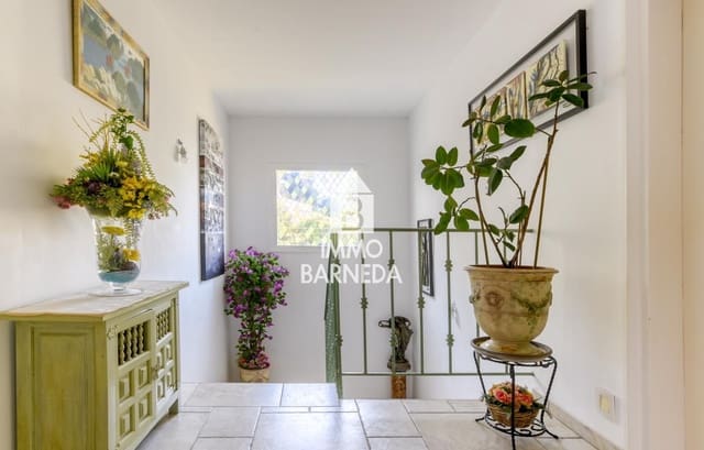 4 sypialnia Willa na sprzedaż w Roses z basenem garażem - 880 000 € (Ref: 8973226)