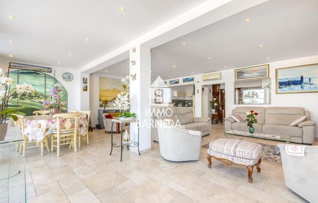 4 sypialnia Willa na sprzedaż w Roses z basenem garażem - 880 000 € (Ref: 8973226)