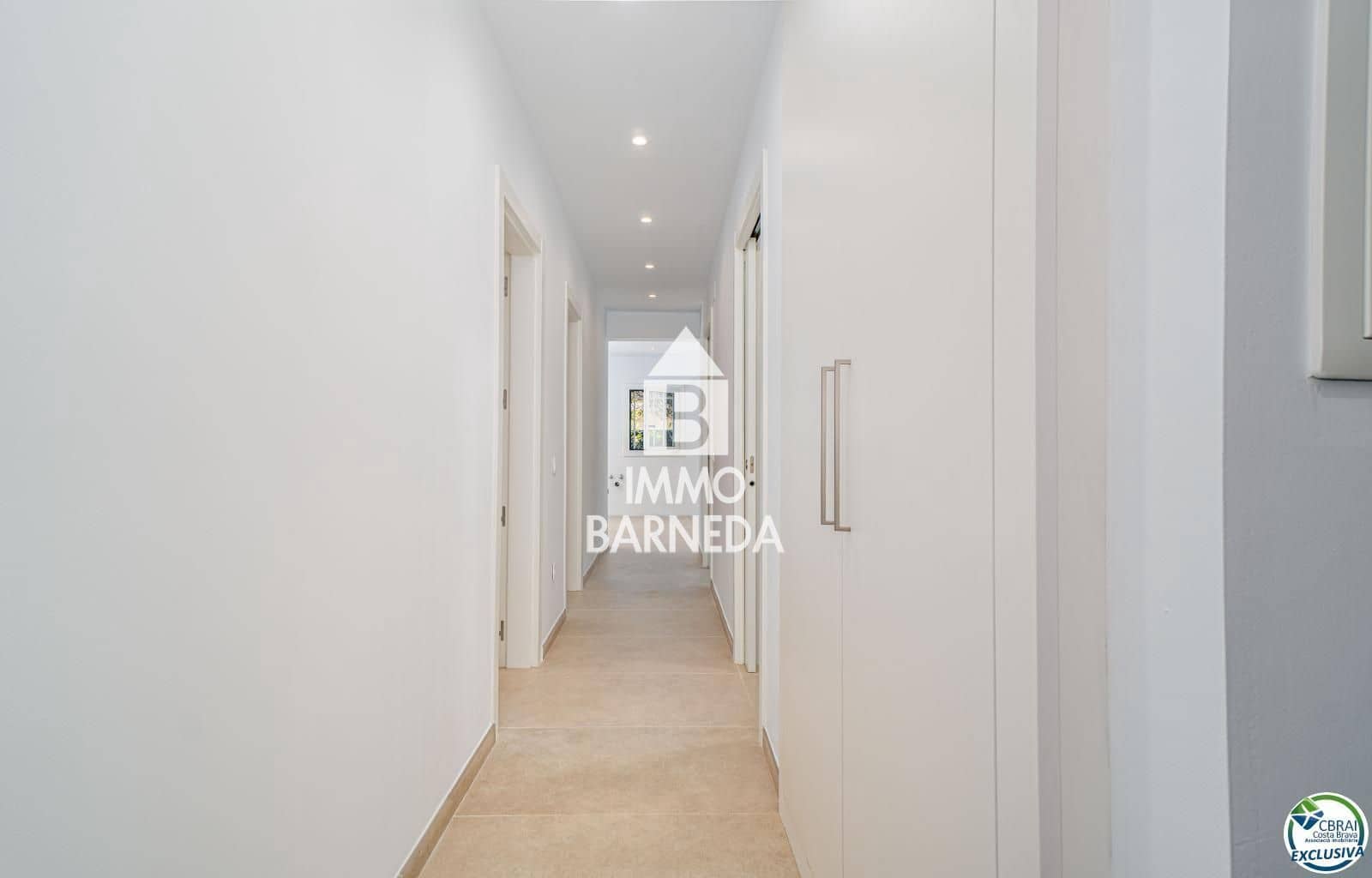 2 soveværelse Lejlighed til salg i Roses - € 268.500 (Ref: 8982894)