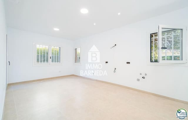 2 soverom Leilighet til salgs i Santa Margarida, Roses - € 279 000 (Ref: 8982894)