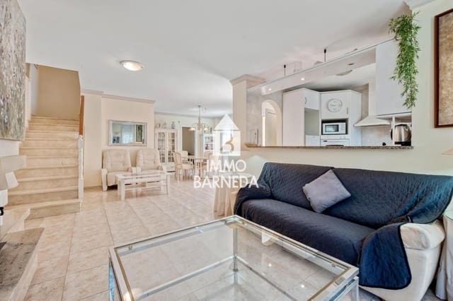 5 chambre Villa/Maison à vendre à Empuriabrava, Castelló d'Empúries avec piscine garage - 465 000 € (Ref: 9003642)