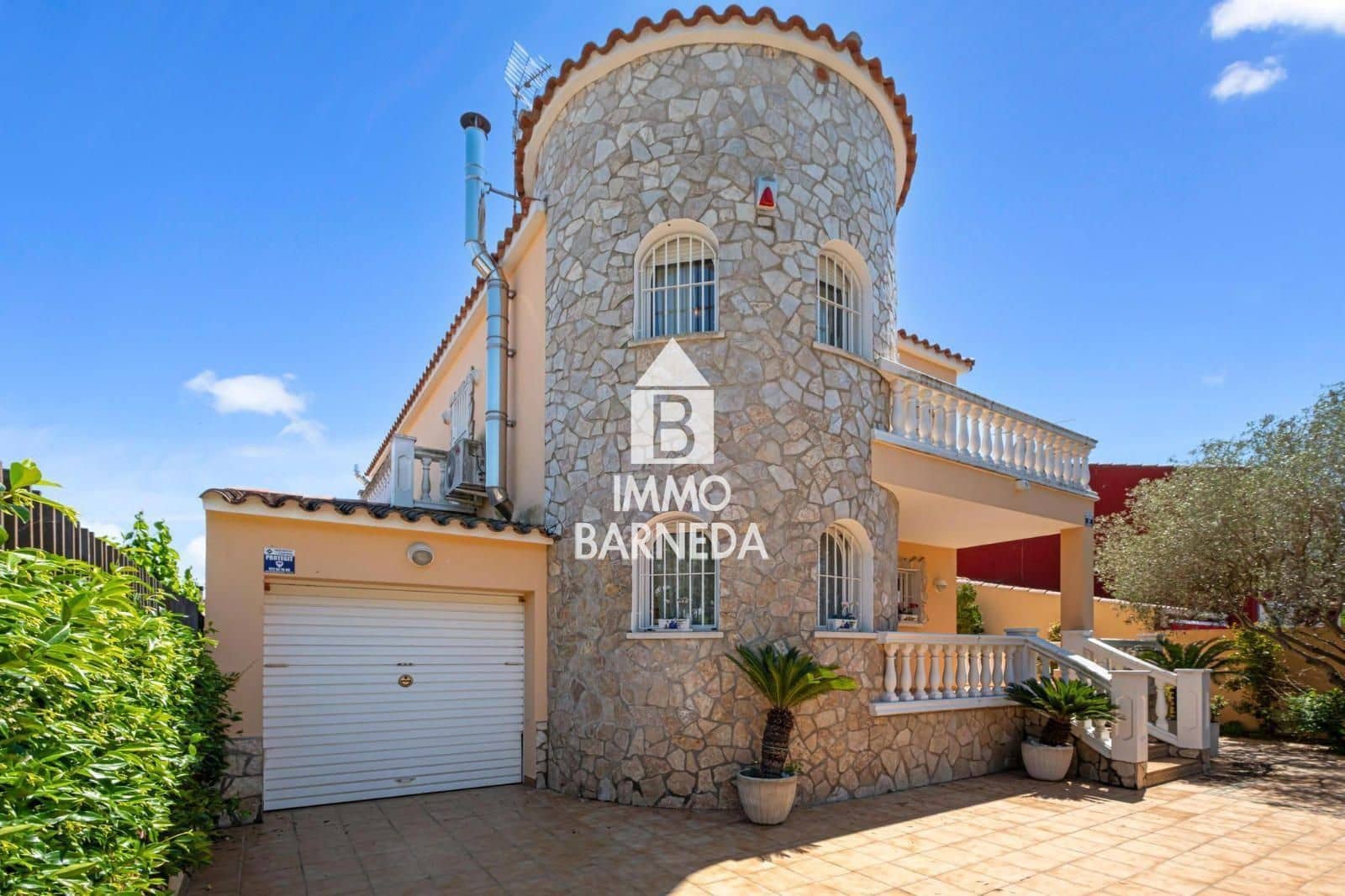 5 chambre Villa/Maison à vendre à Empuriabrava avec piscine garage - 465 000 € (Ref: 9003642)