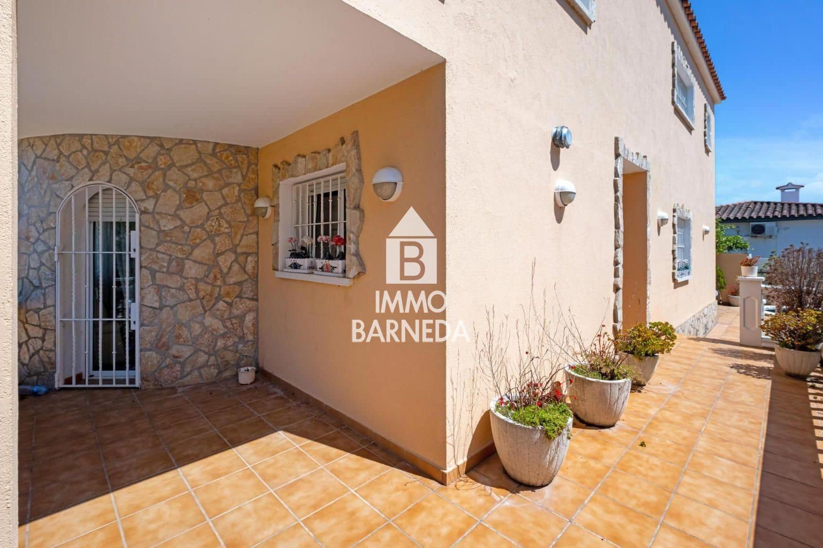 5 chambre Villa/Maison à vendre à Empuriabrava avec piscine garage - 465 000 € (Ref: 9003642)