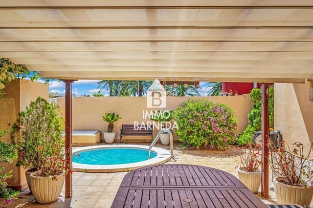 5 chambre Villa/Maison à vendre à Empuriabrava, Castelló d'Empúries avec piscine garage - 465 000 € (Ref: 9003642)