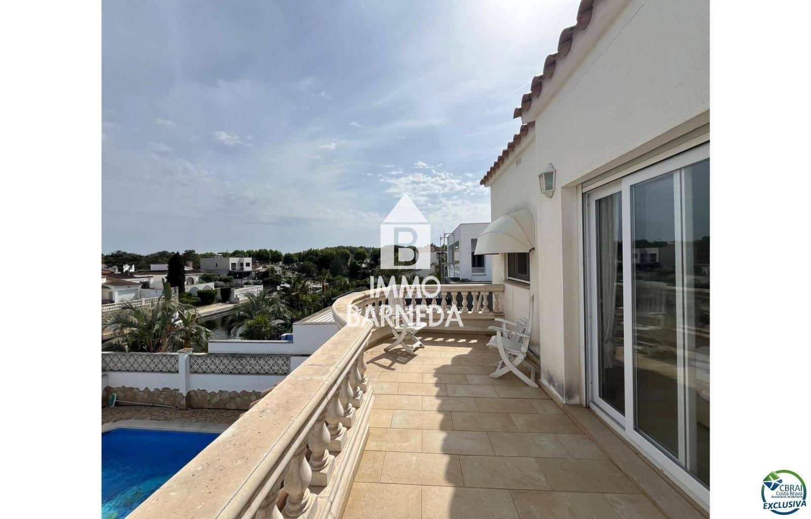 3 slaapkamer Villa te koop in Empuriabrava met zwembad garage - € 795.000 (Ref: 9003643)