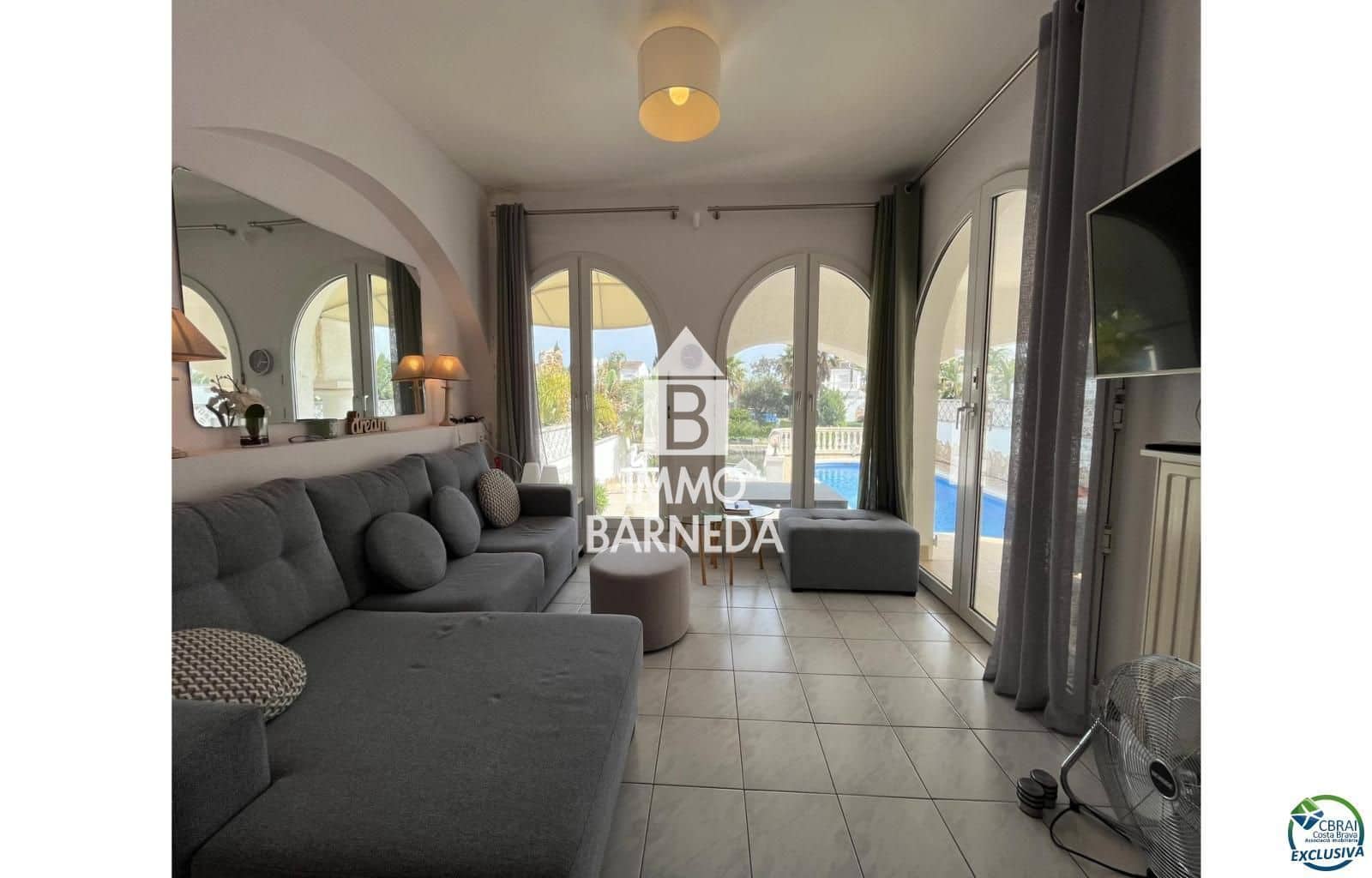 3 slaapkamer Villa te koop in Empuriabrava met zwembad garage - € 795.000 (Ref: 9003643)