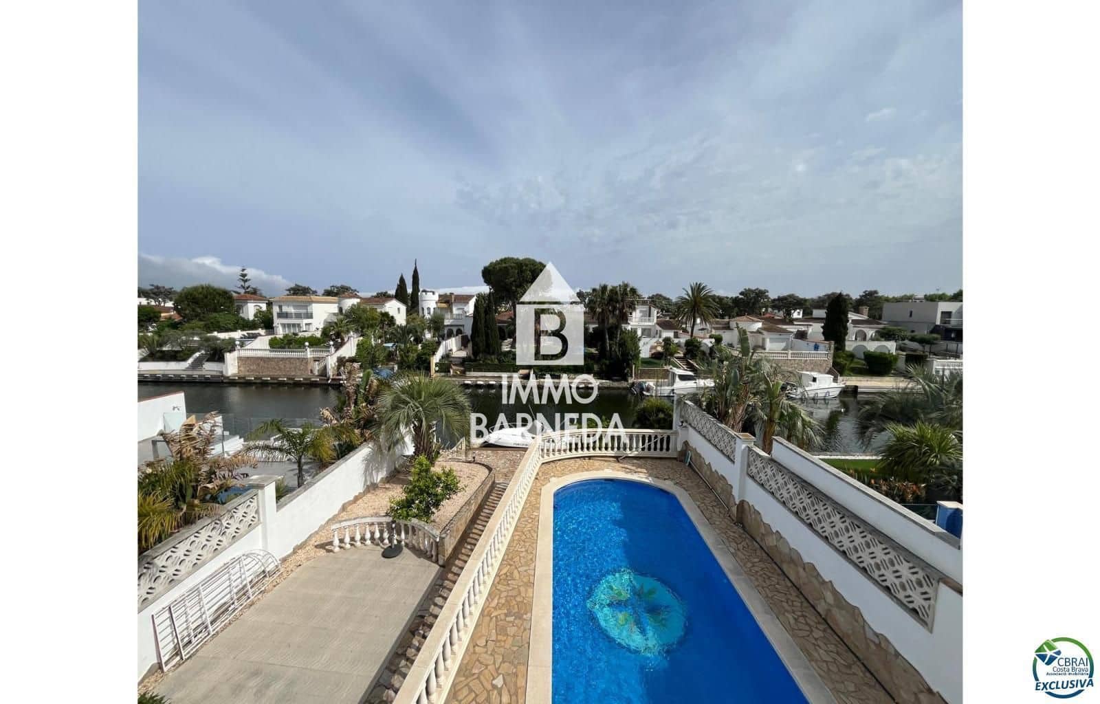 3 slaapkamer Villa te koop in Empuriabrava met zwembad garage - € 795.000 (Ref: 9003643)
