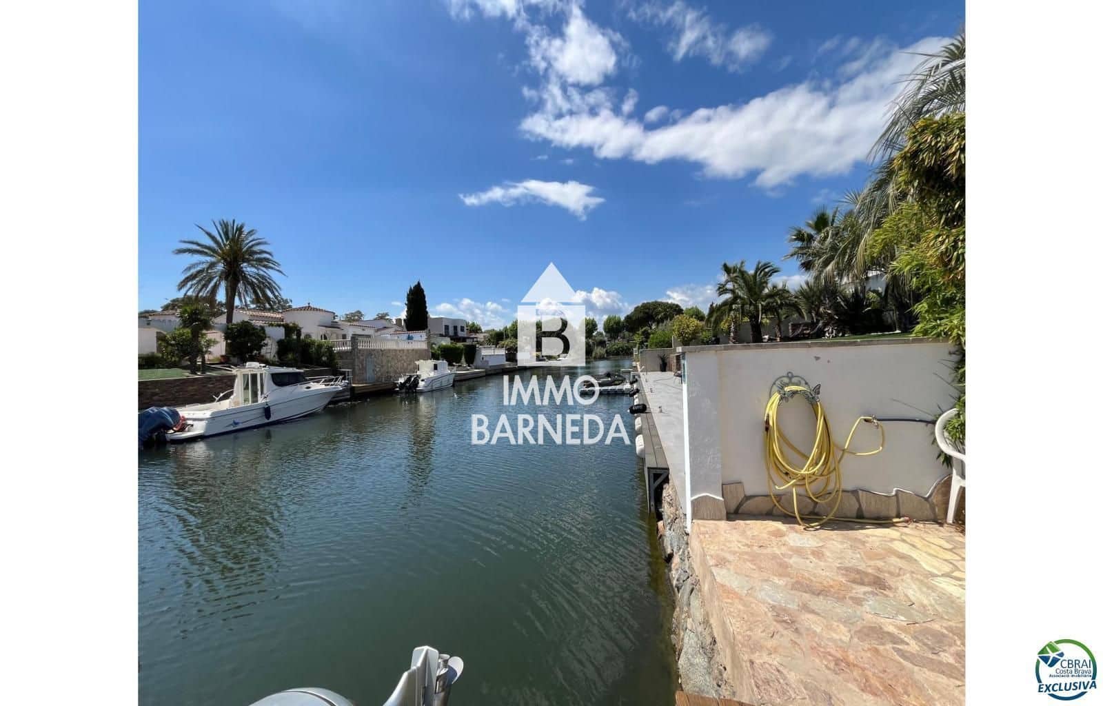 3 slaapkamer Villa te koop in Empuriabrava met zwembad garage - € 795.000 (Ref: 9003643)