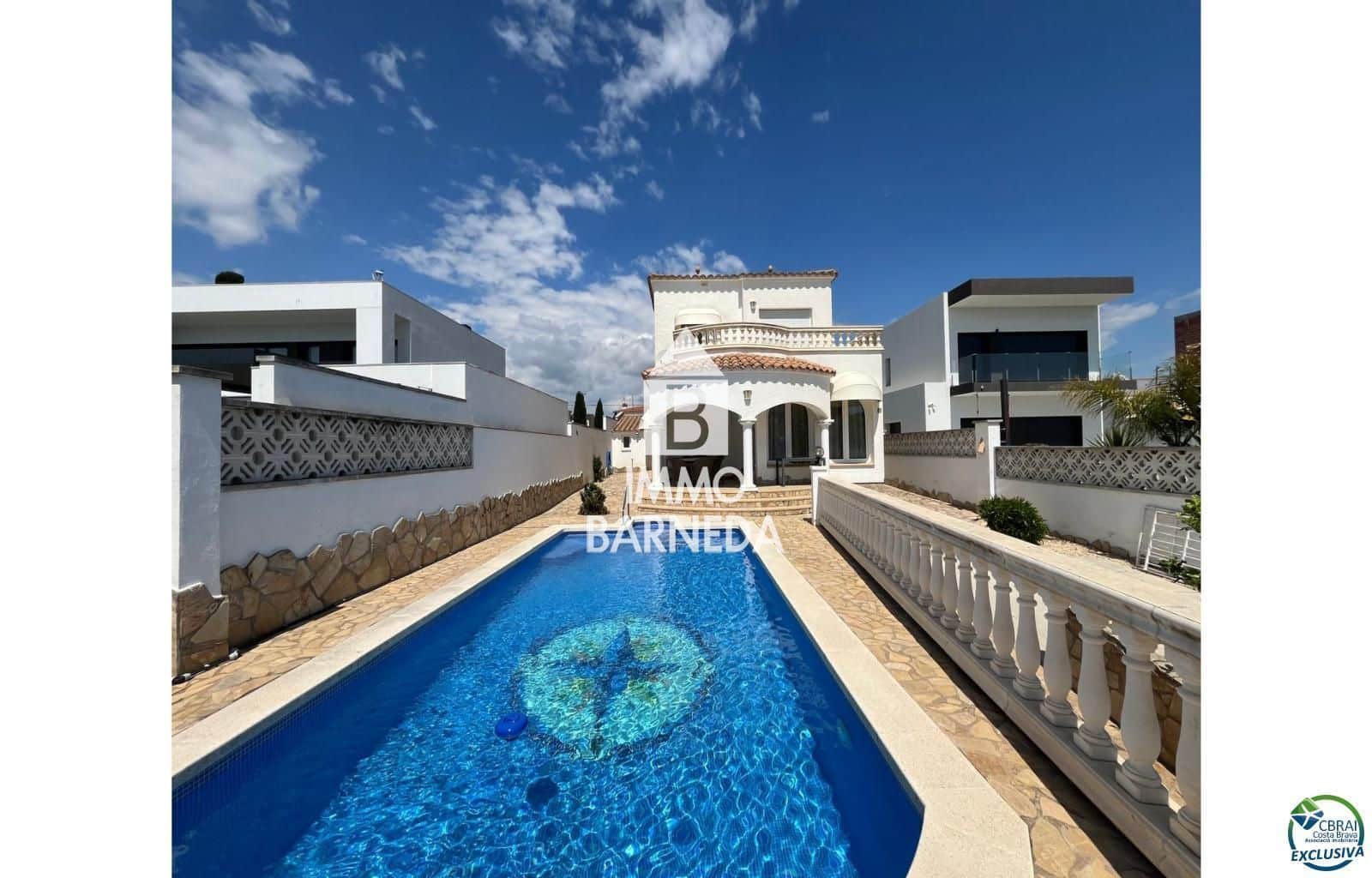 3 slaapkamer Villa te koop in Empuriabrava met zwembad garage - € 795.000 (Ref: 9003643)