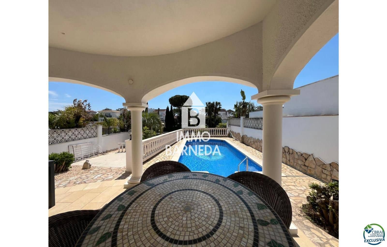 3 slaapkamer Villa te koop in Empuriabrava met zwembad garage - € 795.000 (Ref: 9003643)