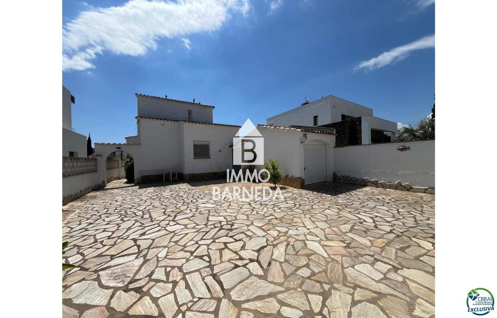 3 slaapkamer Villa te koop in Empuriabrava met zwembad garage - € 795.000 (Ref: 9003643)