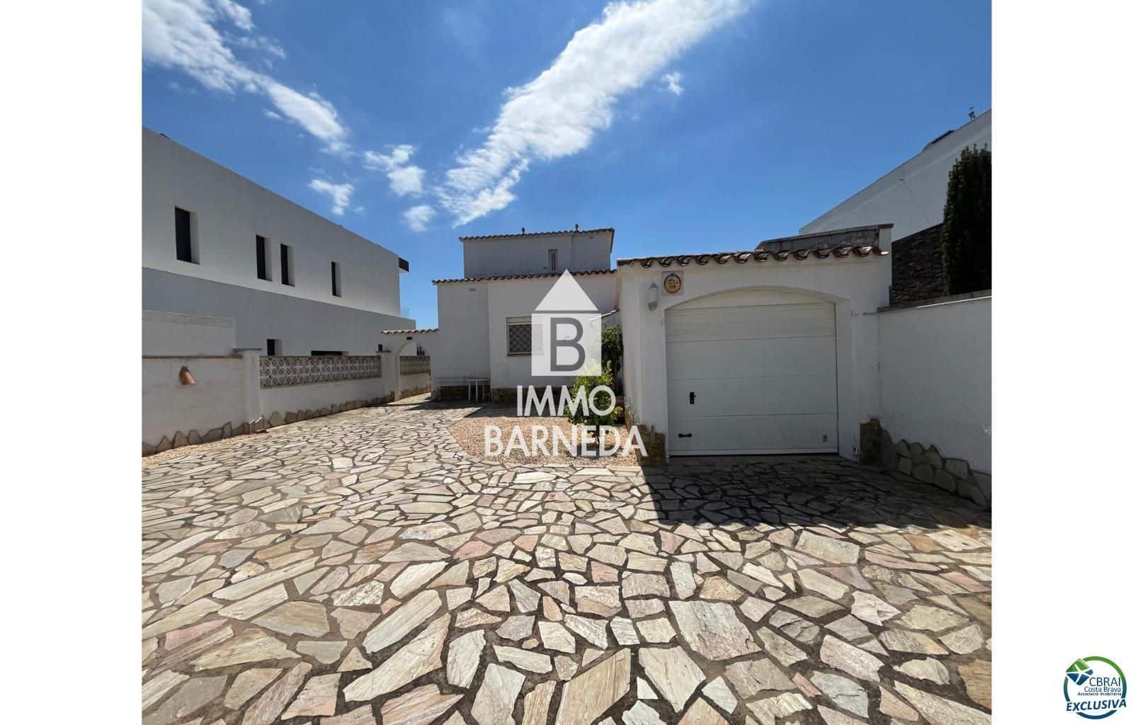 3 slaapkamer Villa te koop in Empuriabrava met zwembad garage - € 795.000 (Ref: 9003643)