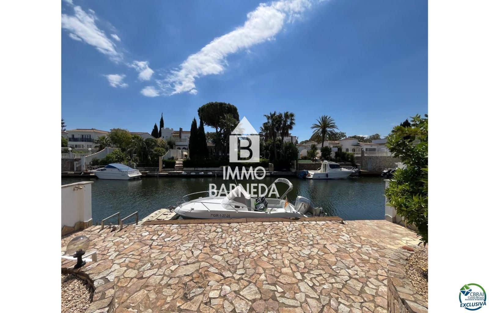 3 slaapkamer Villa te koop in Empuriabrava met zwembad garage - € 795.000 (Ref: 9003643)