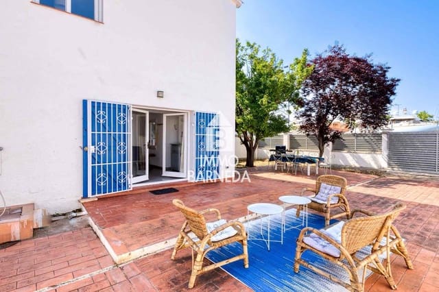 2 bedroom Townhouse for sale in Santa Margarida, Roses with pool - € 229,000 (Ref: 9061915)