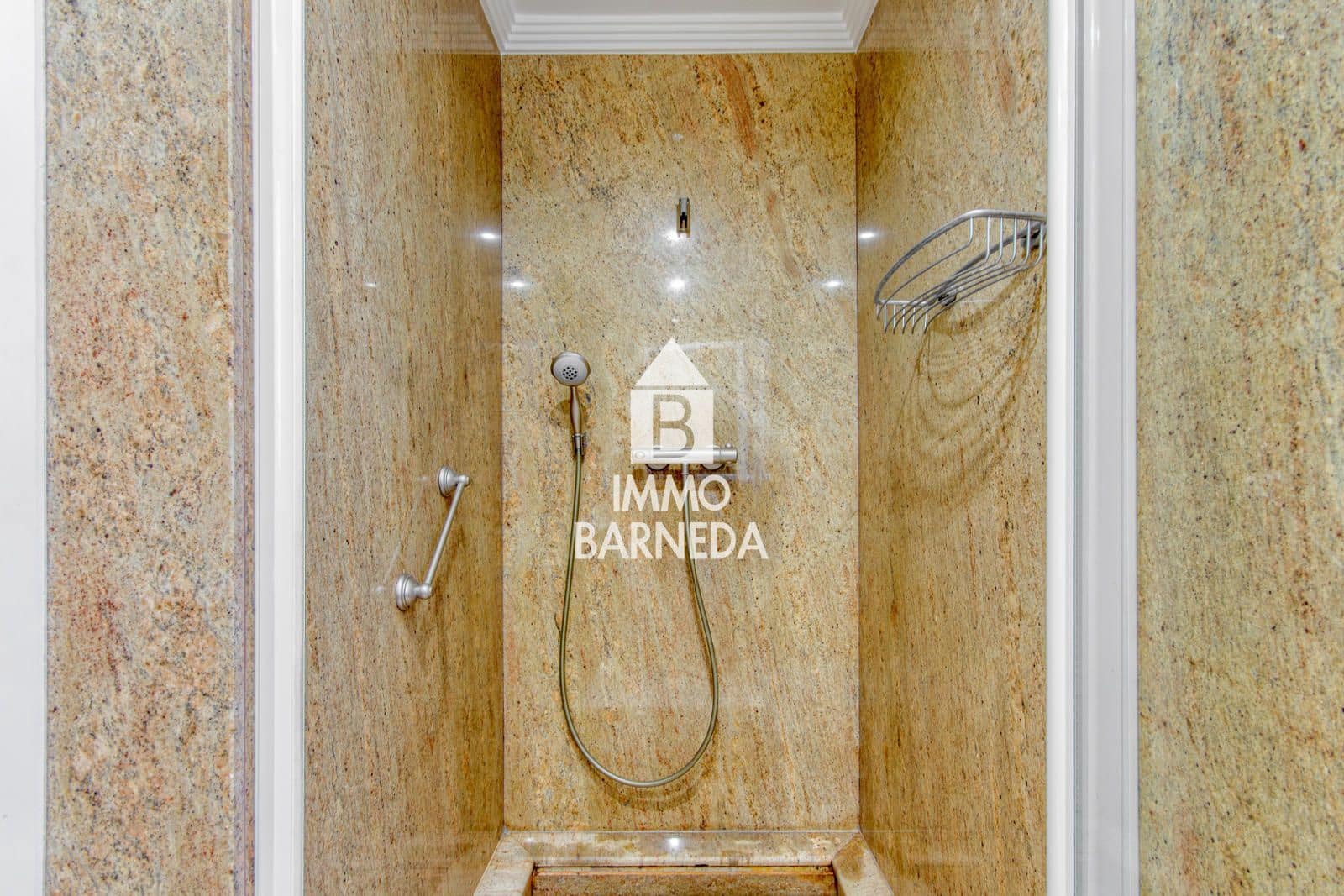 2 bedroom Flat for sale in Roses with pool - € 499,000 (Ref: 9066912)