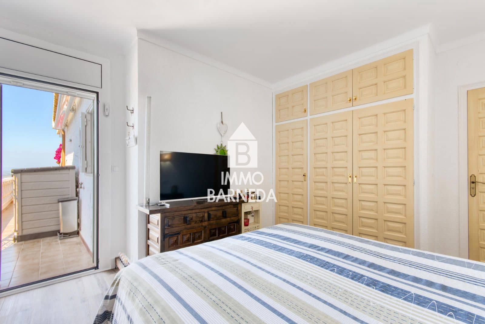 2 bedroom Flat for sale in Roses with pool - € 499,000 (Ref: 9066912)