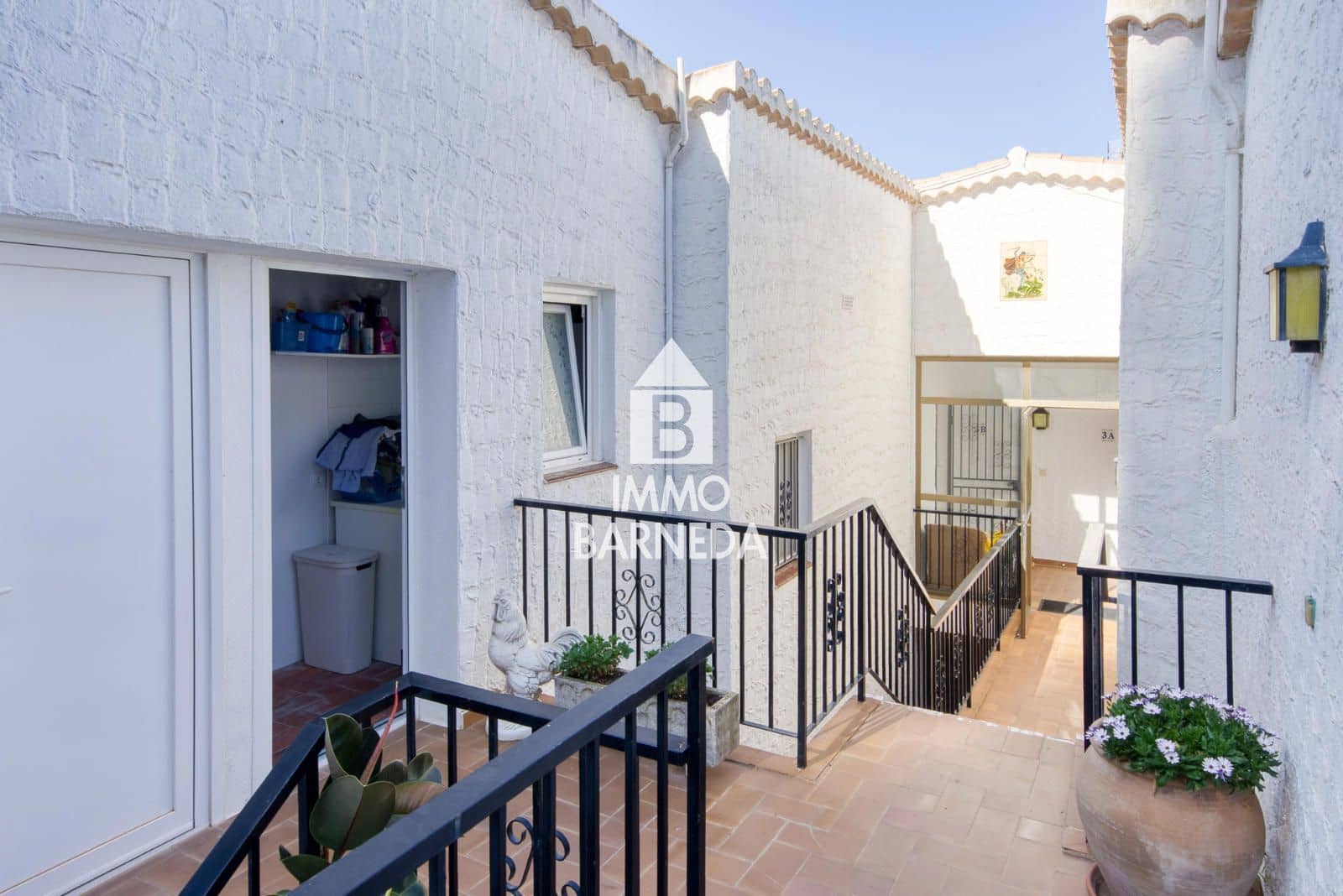 2 bedroom Flat for sale in Roses with pool - € 499,000 (Ref: 9066912)