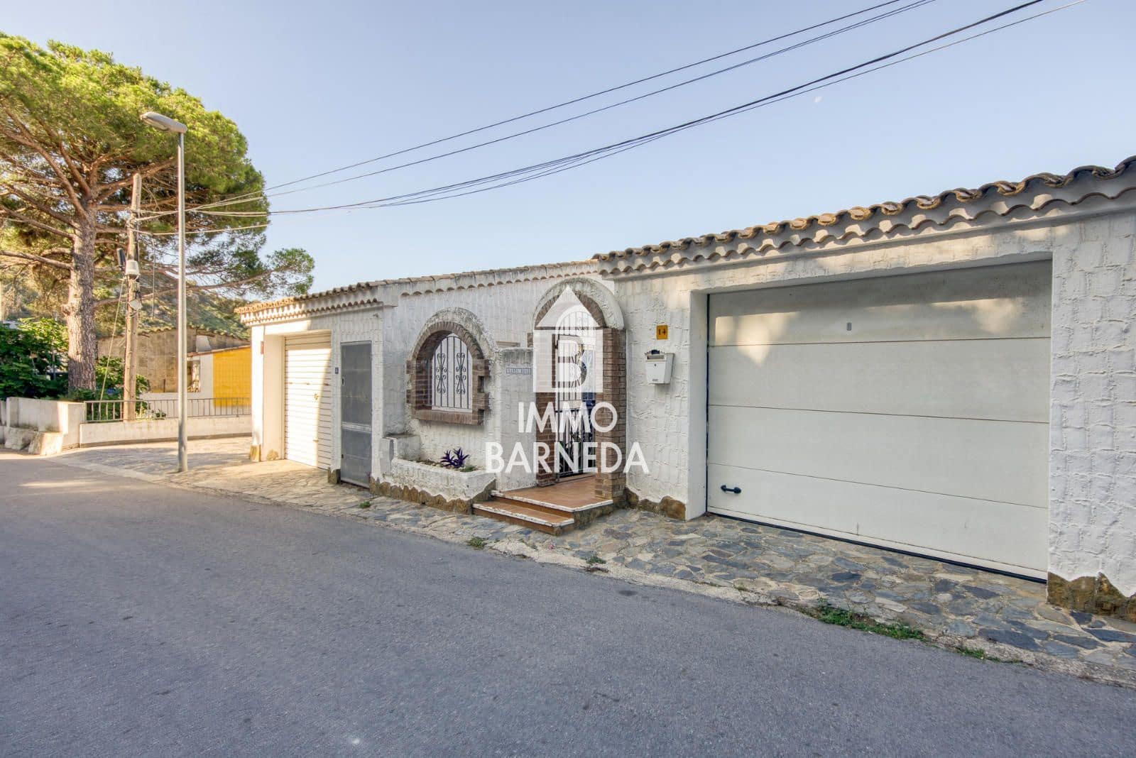 2 bedroom Flat for sale in Roses with pool - € 499,000 (Ref: 9066912)