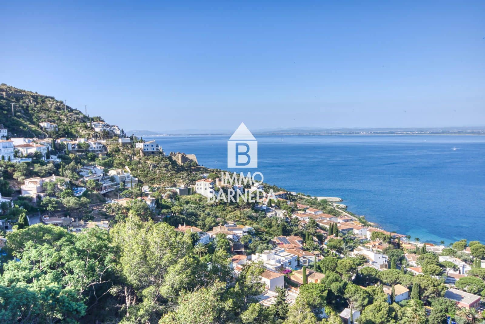 2 bedroom Flat for sale in Roses with pool - € 499,000 (Ref: 9066912)