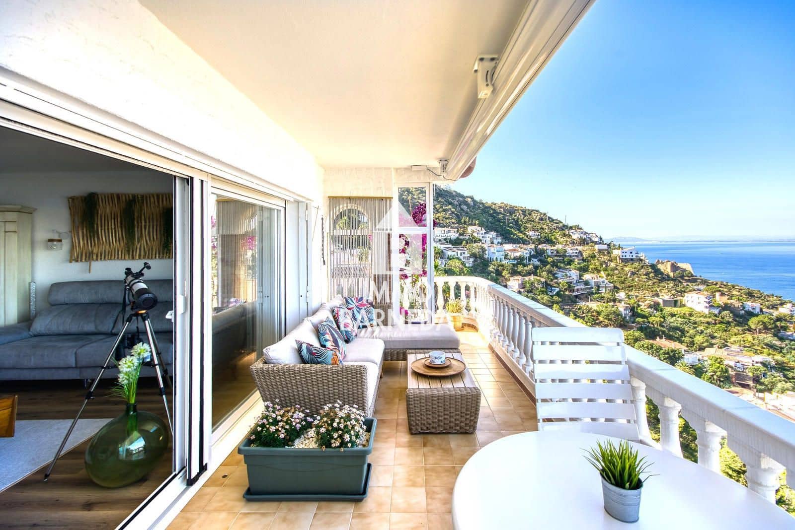 2 bedroom Flat for sale in Roses with pool - € 499,000 (Ref: 9066912)