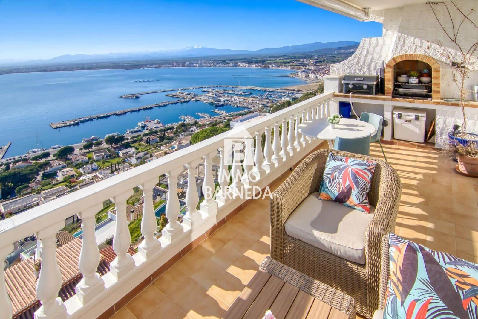 Piso de 2 habitaciones en Roses en venta con piscina - 480.000 € (Ref: 9066912)