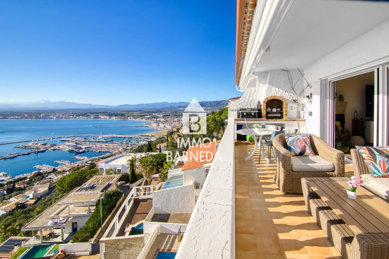 Piso de 2 habitaciones en Roses en venta con piscina - 480.000 € (Ref: 9066912)