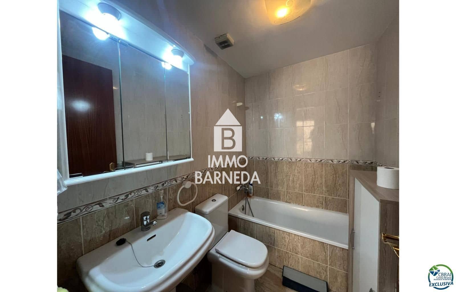 2 bedroom Flat for sale in Empuriabrava with garage - € 349,000 (Ref: 9072306)