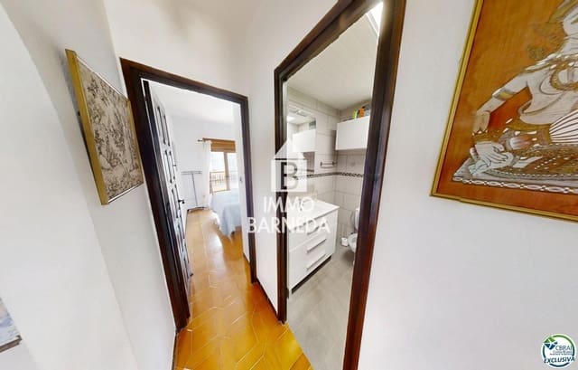 2 bedroom Flat for sale in Empuriabrava, Castelló d'Empúries with pool garage - € 220,000 (Ref: 9072307)