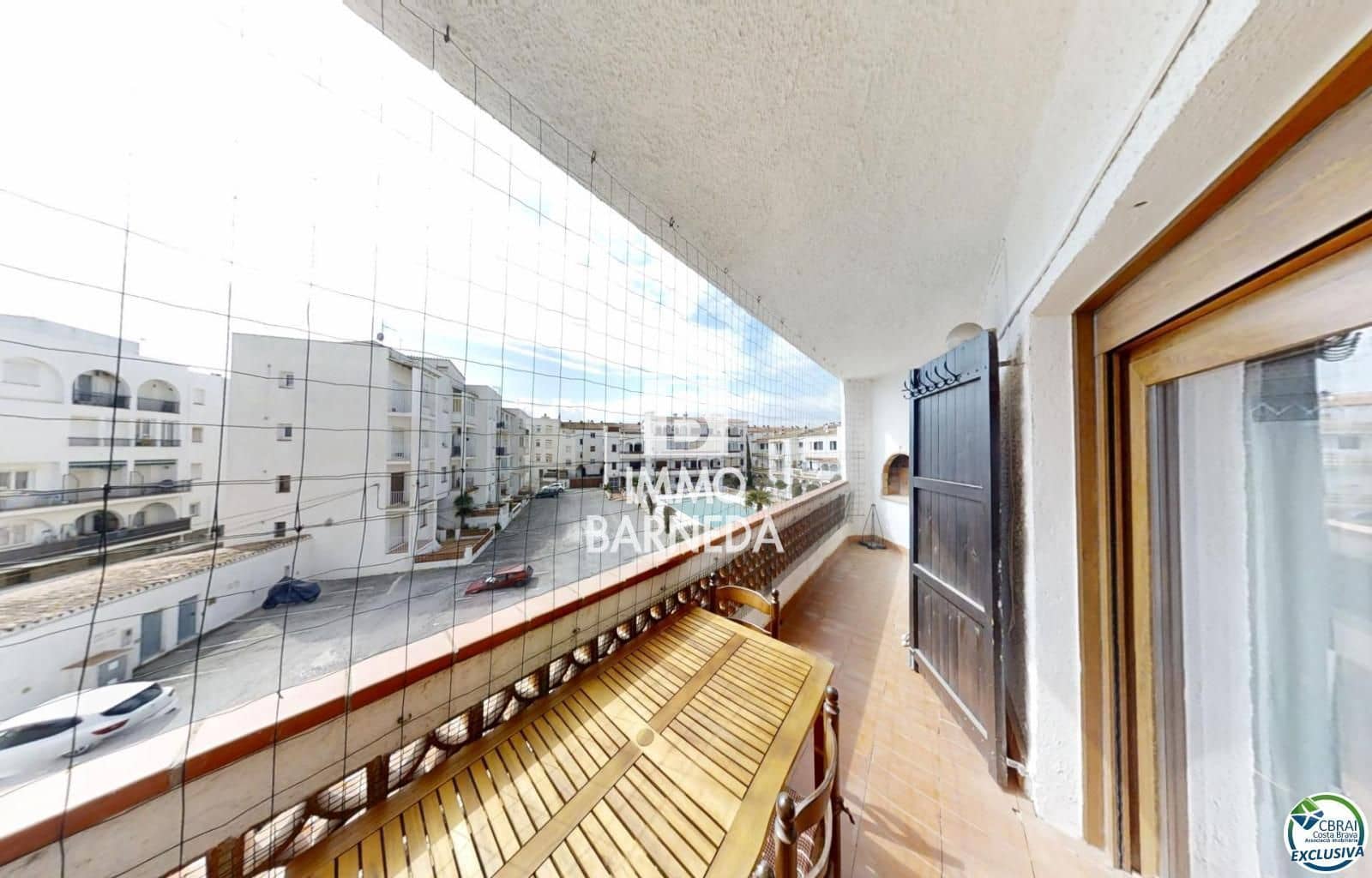 2 bedroom Flat for sale in Empuriabrava with pool garage - € 220,000 (Ref: 9072307)