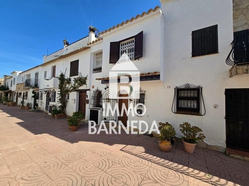 3 sypialnia Willa na sprzedaż w Empuriabrava z garażem - 495 000 € (Ref: 9074332)