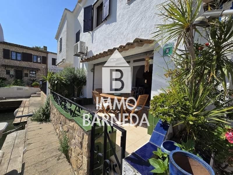 3 sypialnia Willa na sprzedaż w Empuriabrava z garażem - 495 000 € (Ref: 9074332)