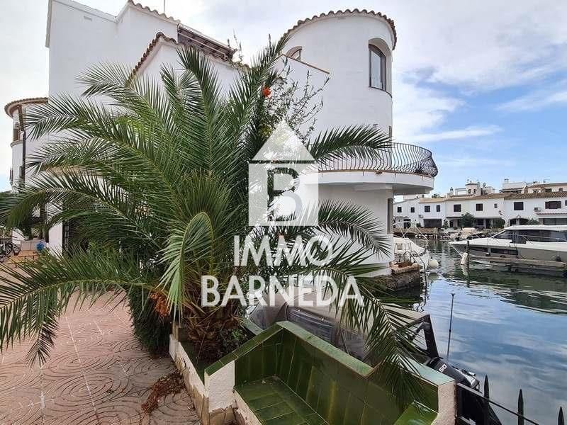 3 sypialnia Willa na sprzedaż w Empuriabrava z garażem - 495 000 € (Ref: 9074332)