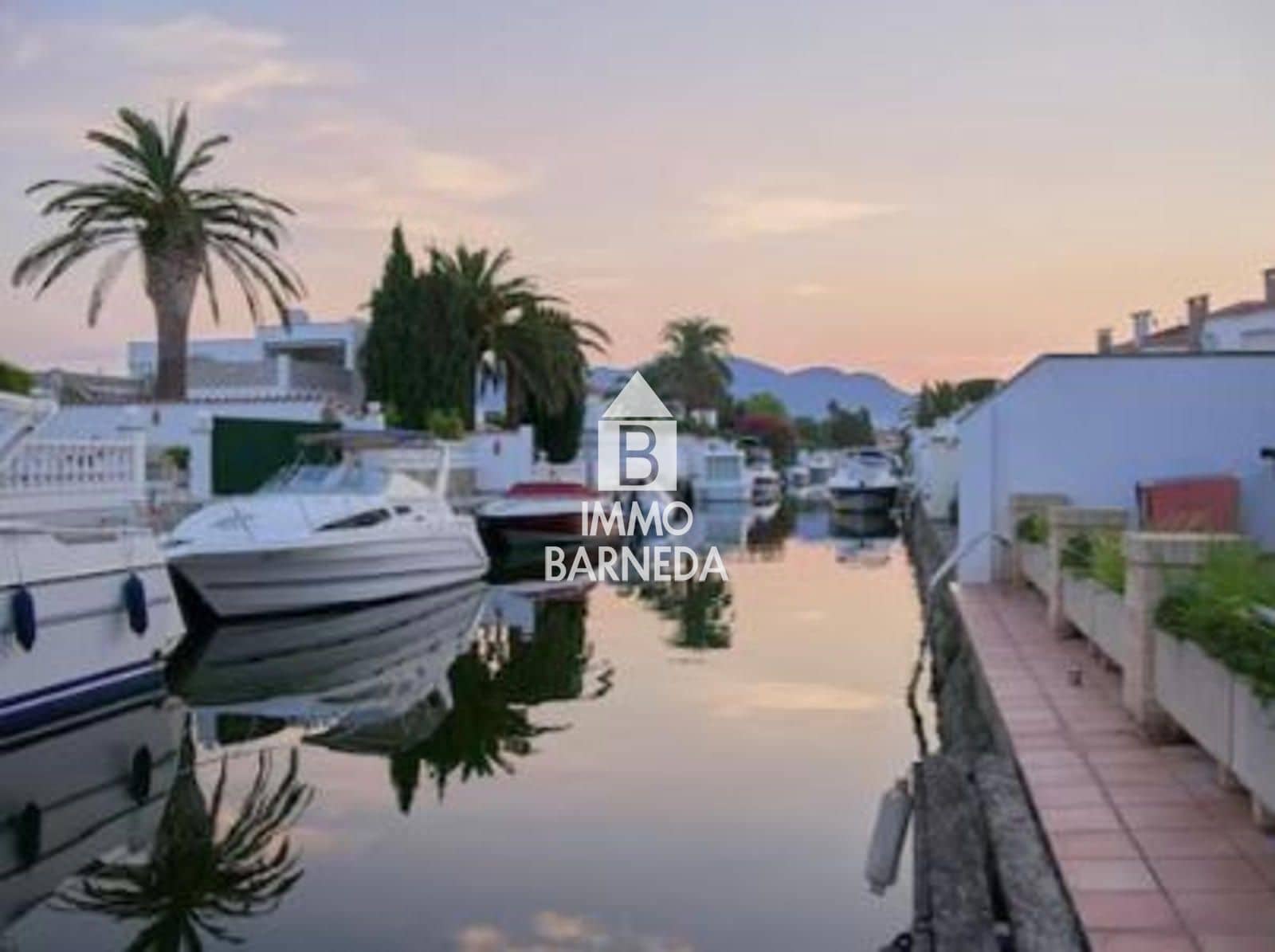 3 sypialnia Willa na sprzedaż w Empuriabrava z garażem - 495 000 € (Ref: 9074332)