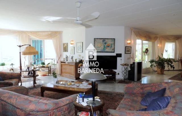 4 bedroom Villa for sale in El Mas Fumats, Roses with pool garage - € 645,000 (Ref: 9075478)