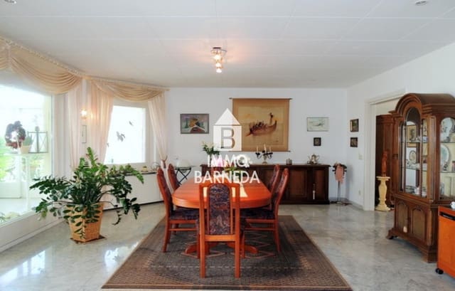 4 bedroom Villa for sale in El Mas Fumats, Roses with pool garage - € 645,000 (Ref: 9075478)