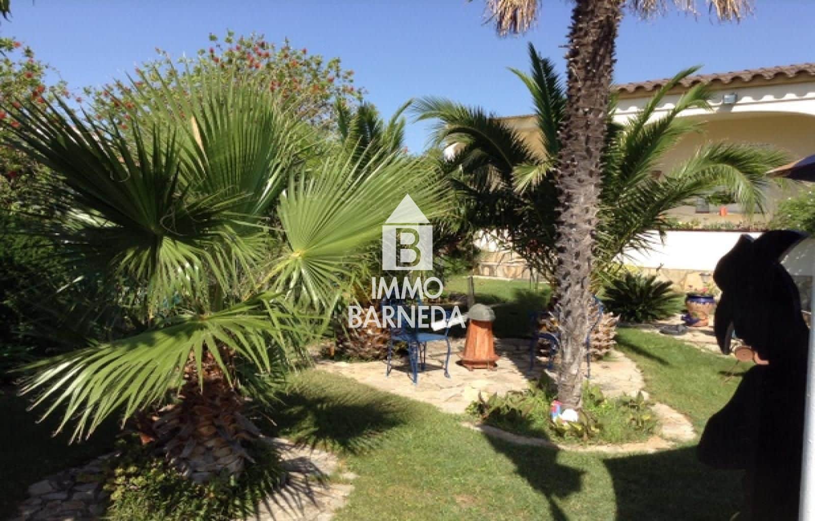 4 bedroom Villa for sale in El Mas Fumats with pool garage - € 645,000 (Ref: 9075478)