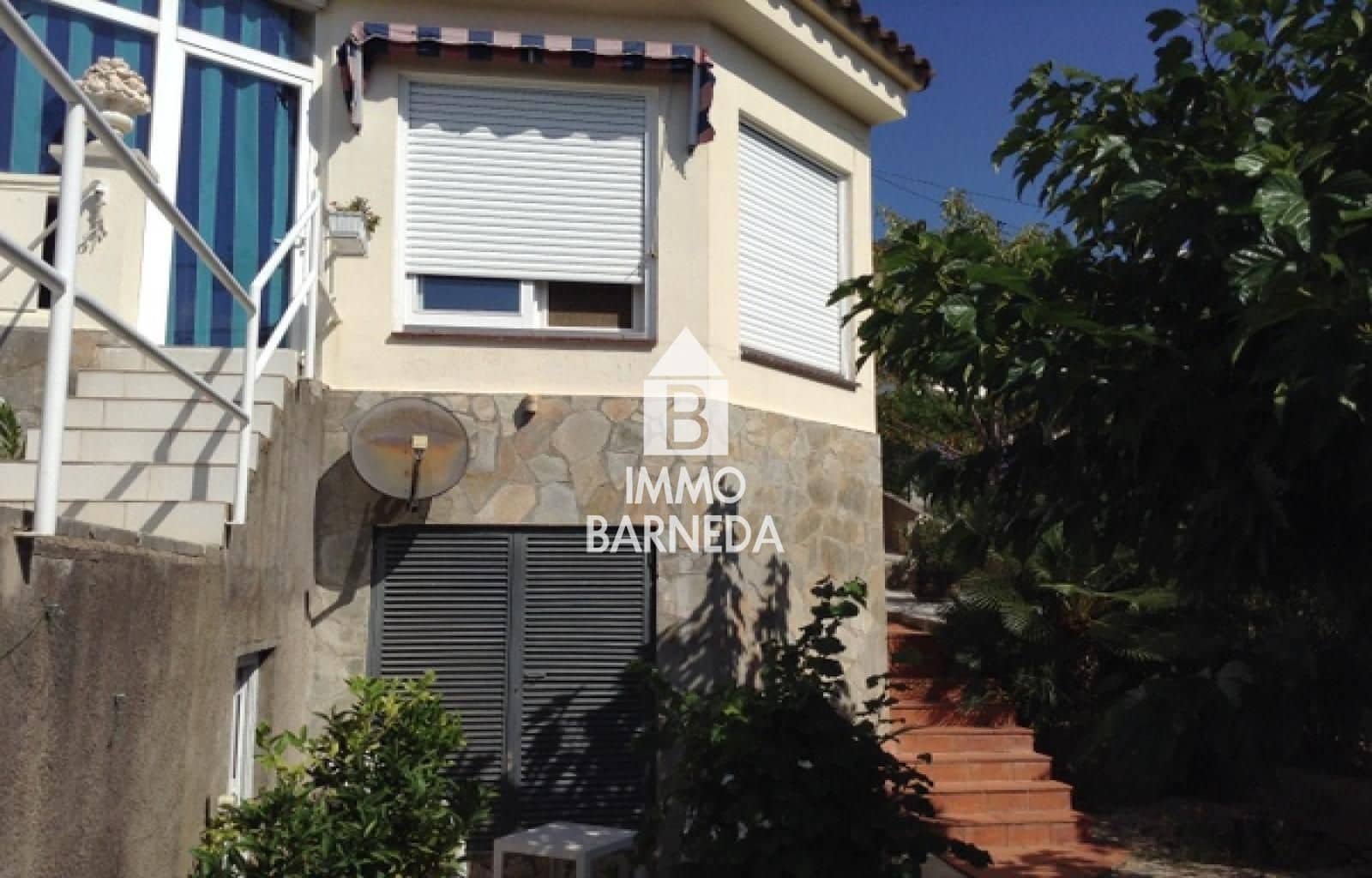 4 bedroom Villa for sale in El Mas Fumats with pool garage - € 645,000 (Ref: 9075478)