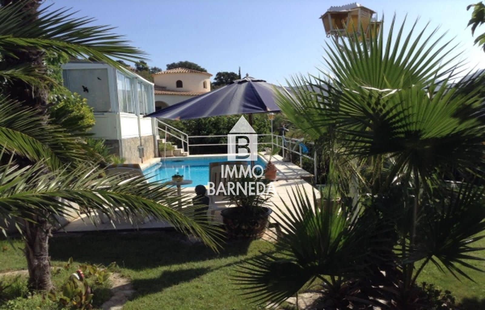 4 bedroom Villa for sale in El Mas Fumats with pool garage - € 645,000 (Ref: 9075478)