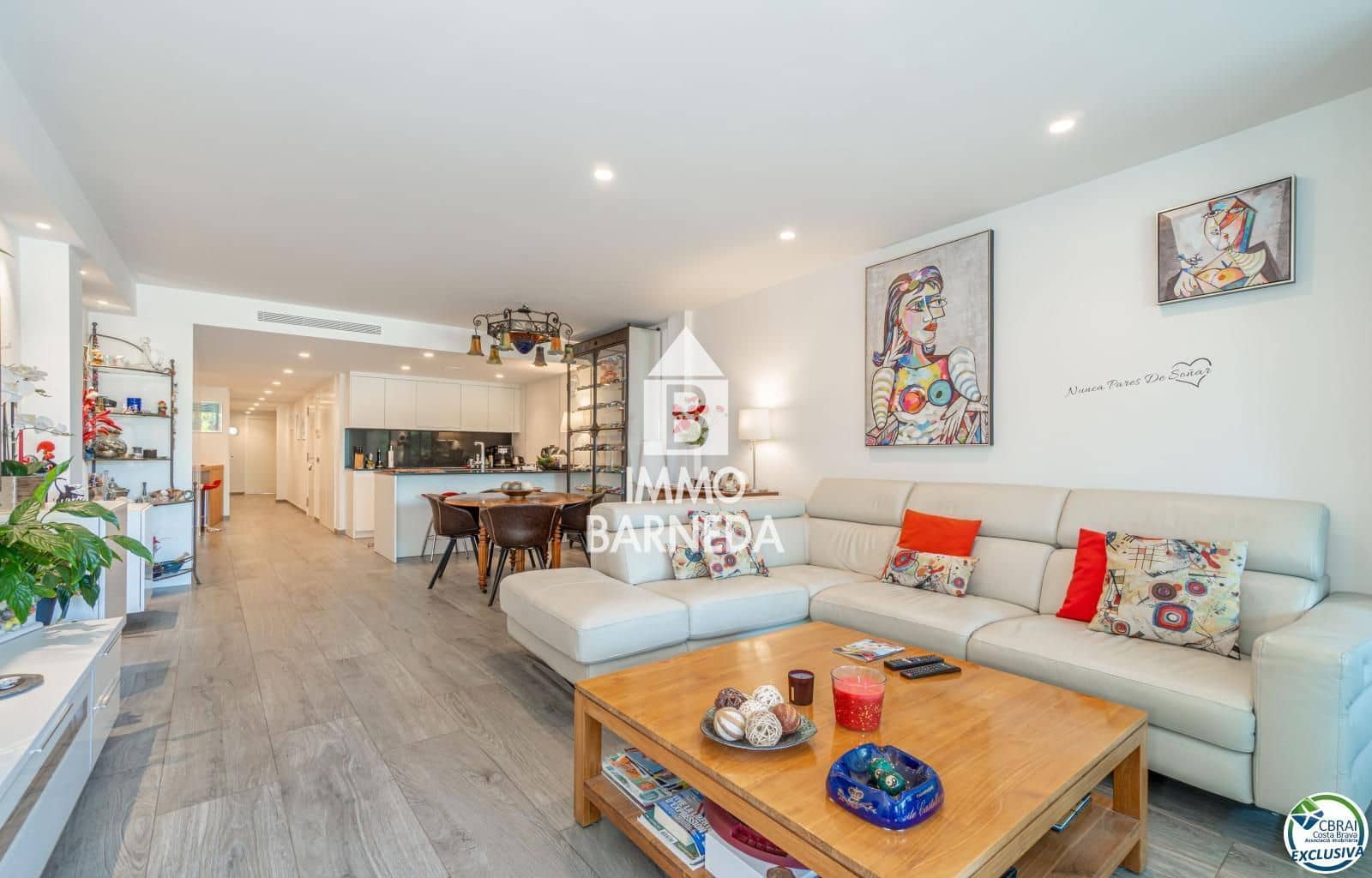 2 bedroom Flat for sale in Roses with garage - € 600,000 (Ref: 9104045)