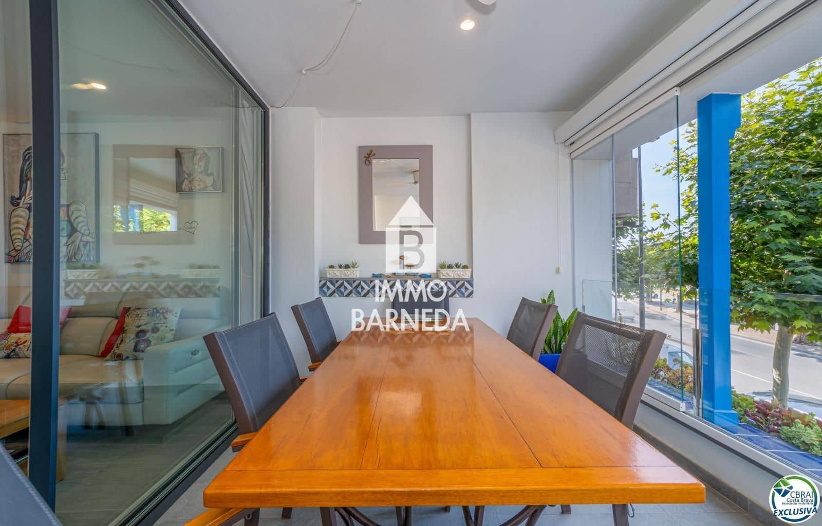 2 bedroom Flat for sale in Roses with garage - € 600,000 (Ref: 9104045)