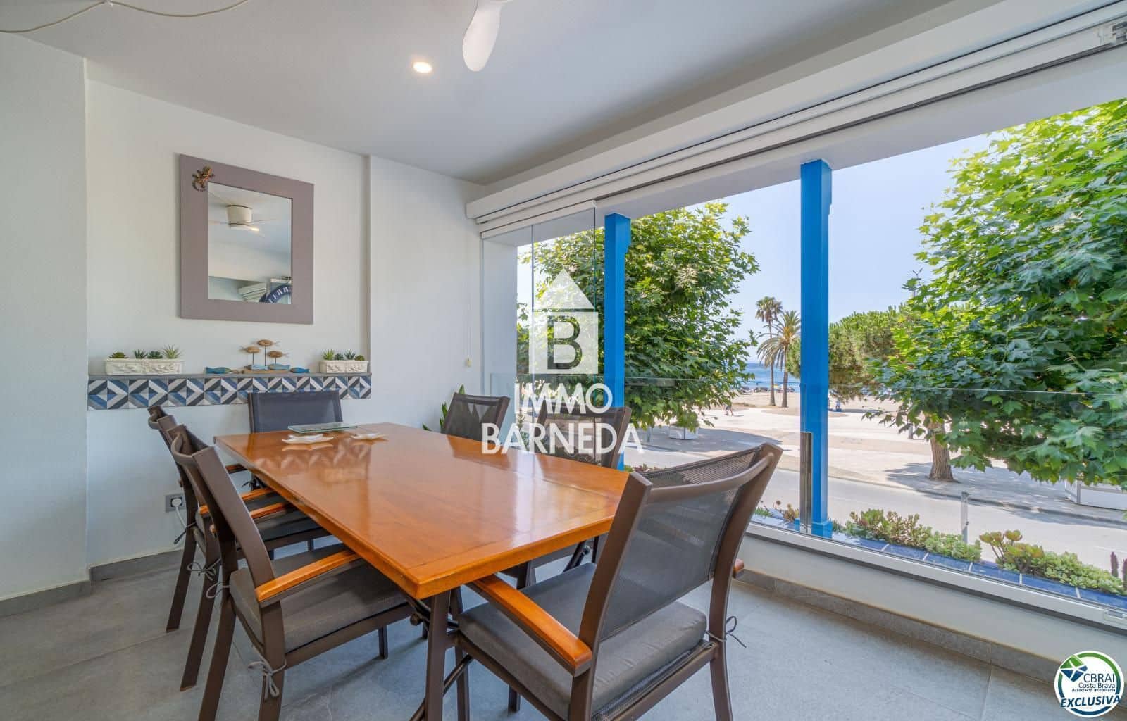 2 bedroom Flat for sale in Roses with garage - € 600,000 (Ref: 9104045)