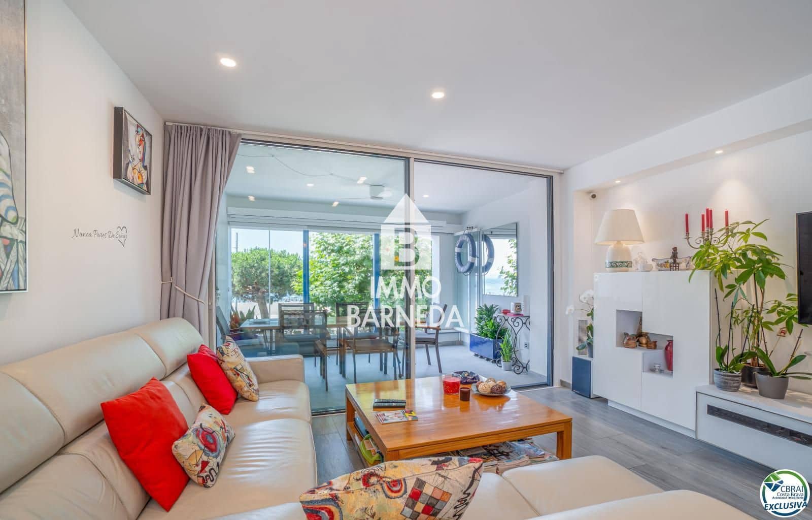 2 bedroom Flat for sale in Roses with garage - € 600,000 (Ref: 9104045)