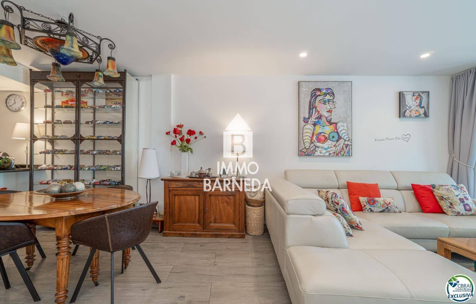 2 bedroom Flat for sale in Roses with garage - € 600,000 (Ref: 9104045)