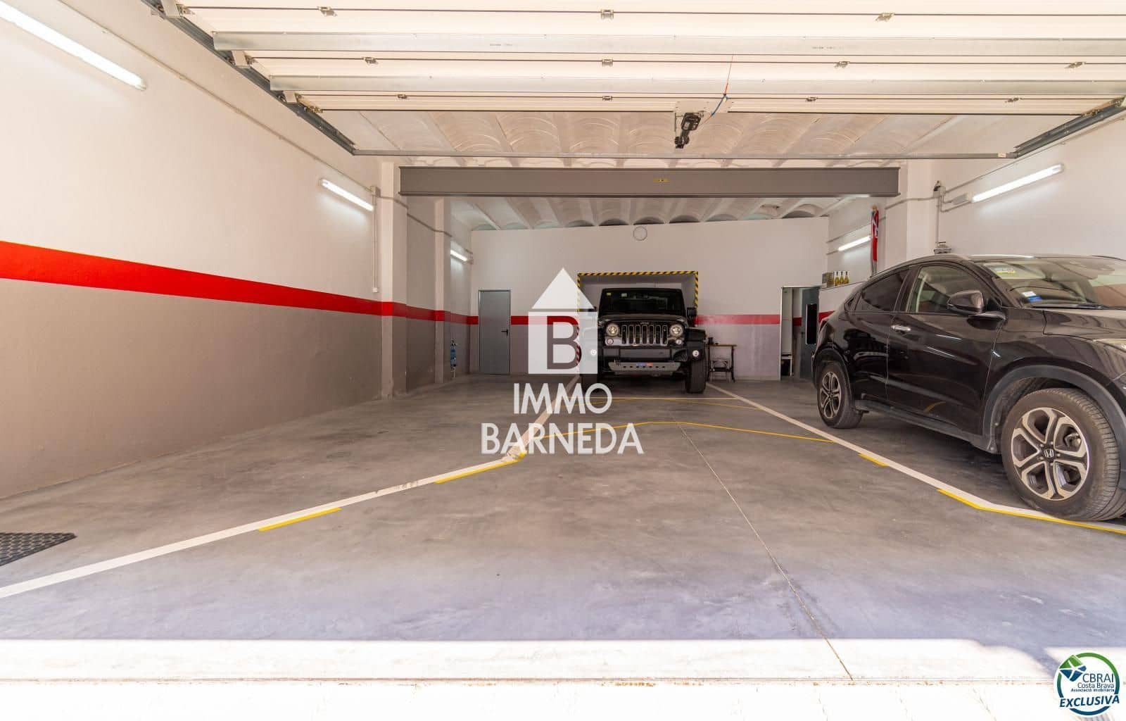 2 bedroom Flat for sale in Roses with garage - € 600,000 (Ref: 9104045)