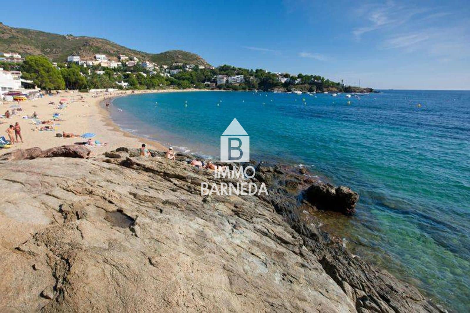 2 bedroom Flat for sale in Roses with garage - € 600,000 (Ref: 9104045)