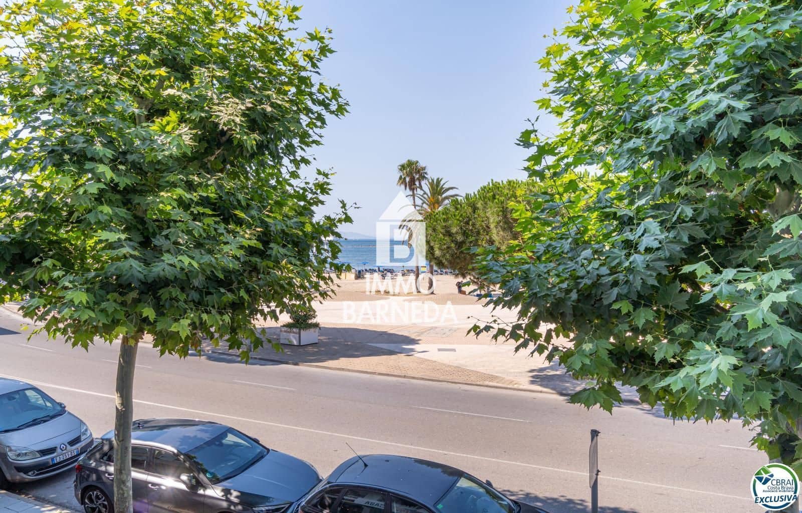 2 bedroom Flat for sale in Roses with garage - € 600,000 (Ref: 9104045)