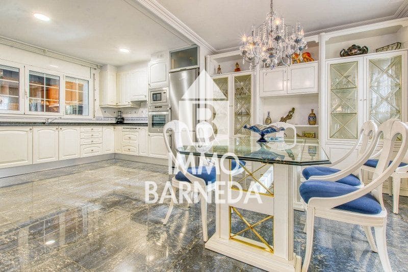 5 soveværelse Villa til salg i Empuriabrava med swimmingpool garage - € 780.000 (Ref: 9108047)