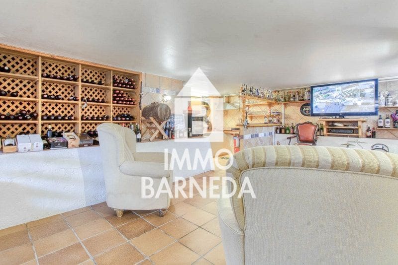 5 soveværelse Villa til salg i Empuriabrava med swimmingpool garage - € 780.000 (Ref: 9108047)