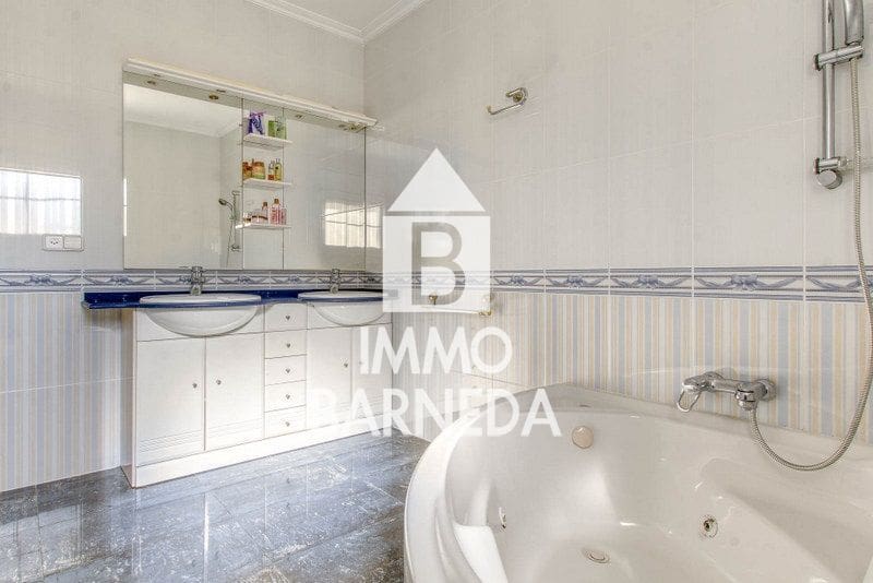 5 soveværelse Villa til salg i Empuriabrava med swimmingpool garage - € 780.000 (Ref: 9108047)